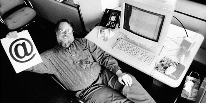 Инженер Рэй Томлинсон - один из создателей современного email
